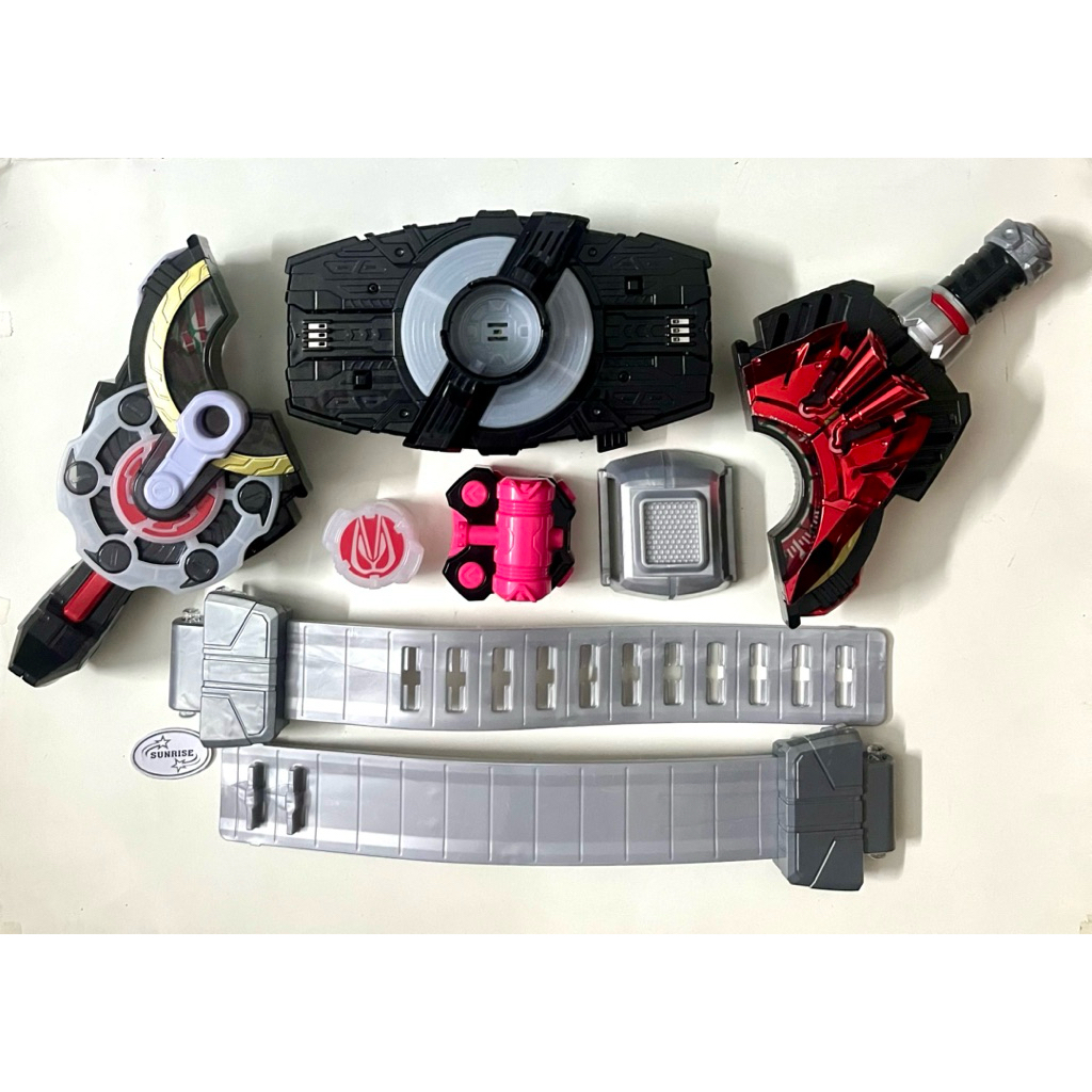 Đồ chơi Siêu Nhân DX Desire Driver Raise Buckle Kamen Rider Geats (HÀNG CHÍNH HÃNG)