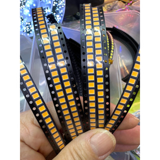 Led dán SMD mắt 3528 có các mầu. Bán theo vỉ 20 con