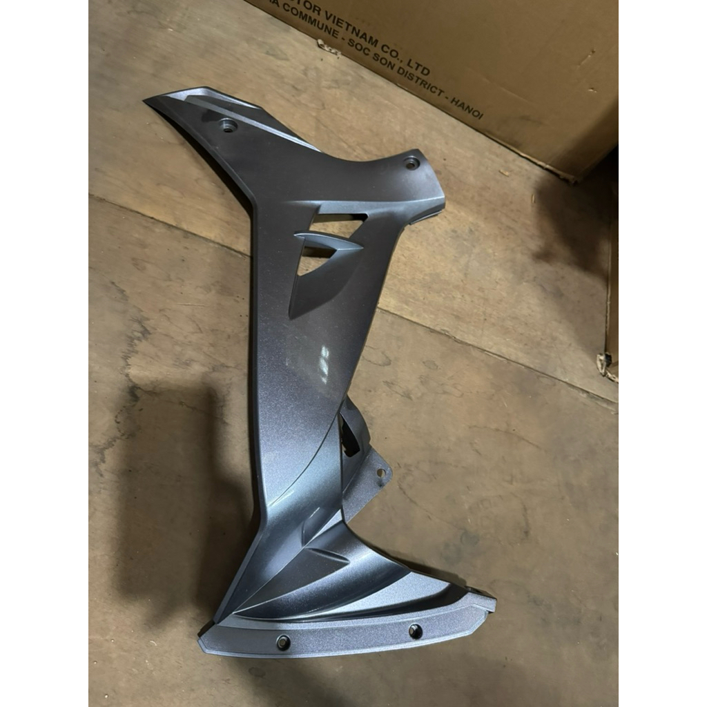 Yếm trong bửng zin theo xe Sirius