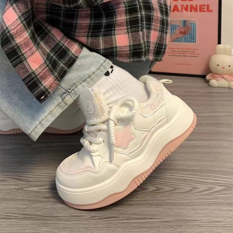 Giày nữ, giày trắng, thương hiệu: TBB