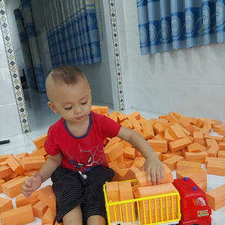gạch xốp Mầm Non màu đỏ 1 kg 80 viên siêu bền