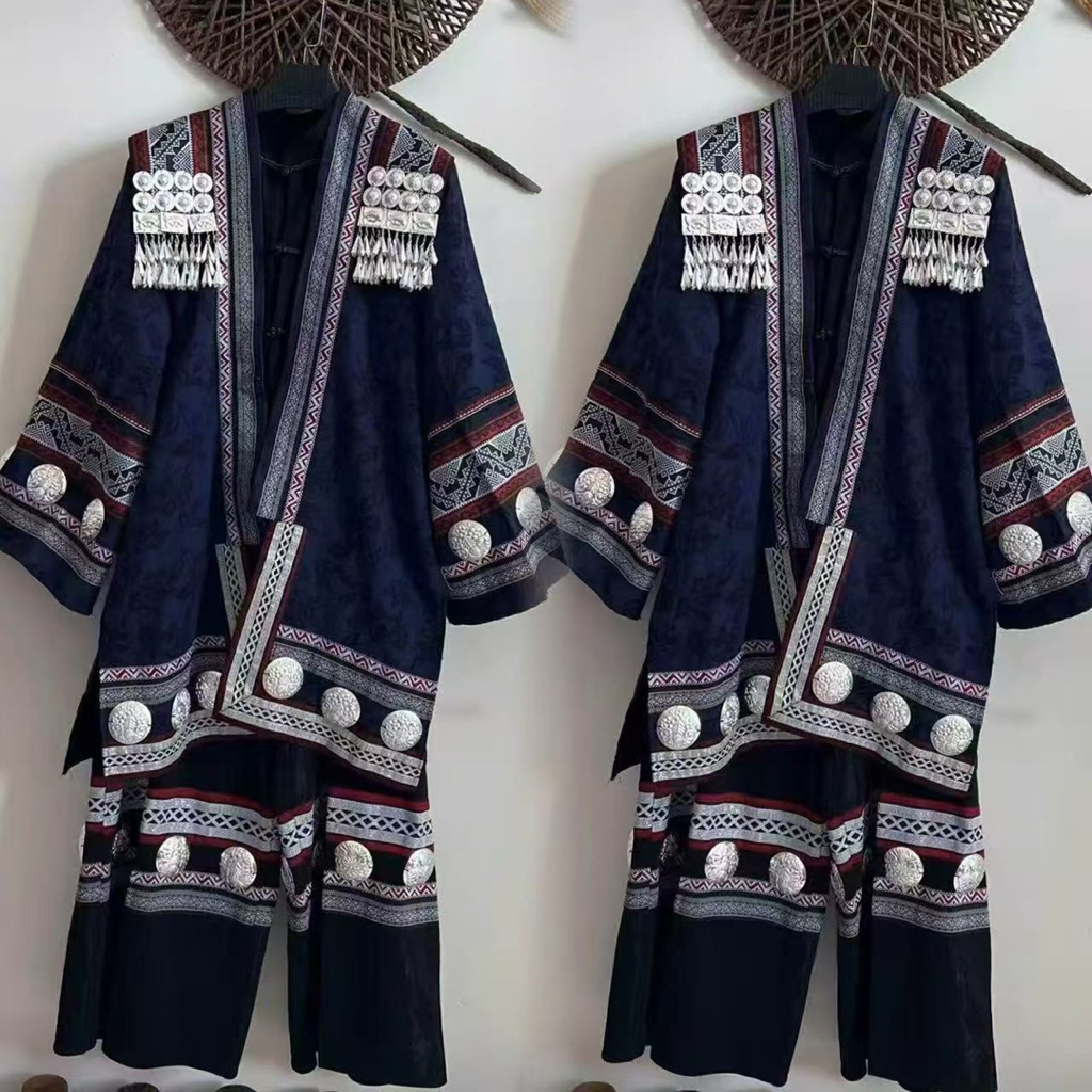 Trang phục miêu cương nam mới