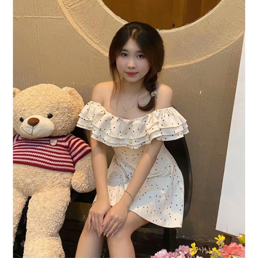 (Có Bigsize) Váy Trễ Vai Tầng Bèo “Chấm Bi” Dáng A Ngắn Xoè Nhẹ Vibe Tiểu Thư by Kieupham.shop | BigBuy360 - bigbuy360.vn