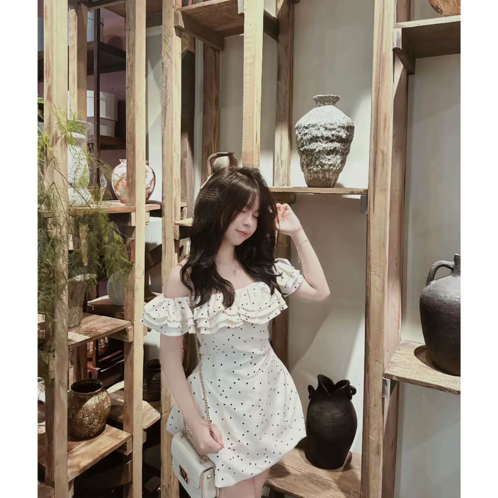 (Có Bigsize) Váy Trễ Vai Tầng Bèo “Chấm Bi” Dáng A Ngắn Xoè Nhẹ Vibe Tiểu Thư by Kieupham.shop | BigBuy360 - bigbuy360.vn