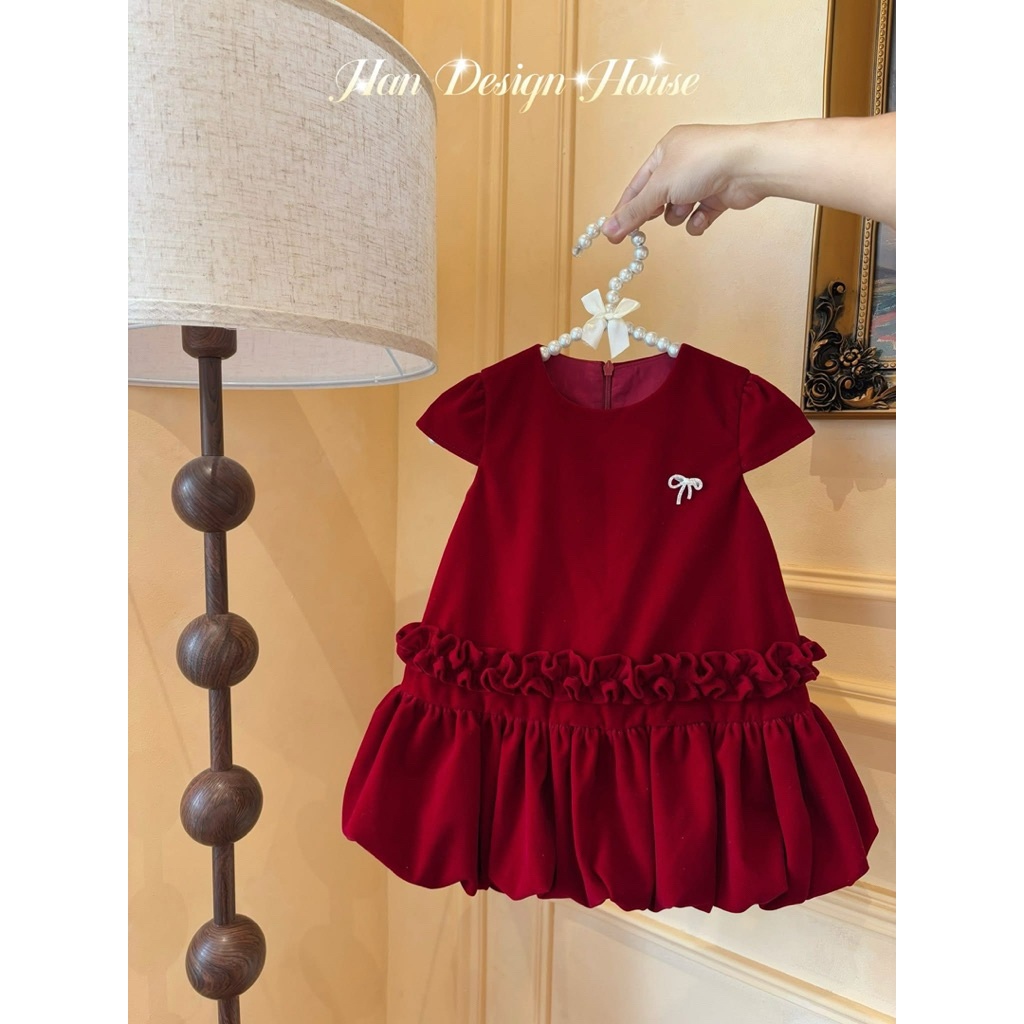 [VÁY HÈ 2026] Nhung Đỏ Đô dáng bí sang chảnh cao cấp TẶNG kèm Charm nơ gắn đá lấp lánh cho bé gái mặ