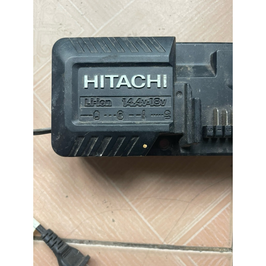 sạc HITACHI 14.4v - 18v-21v điện 110