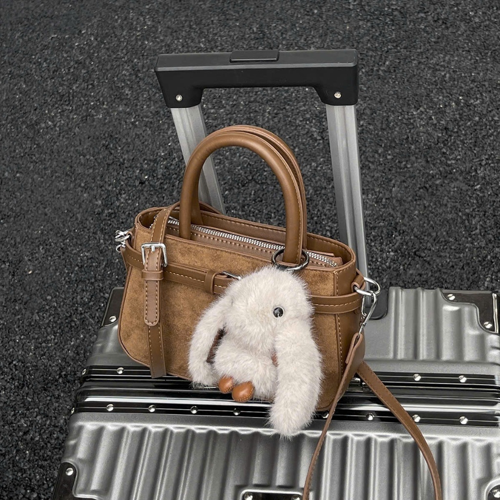 Túi Xách Nữ Da Lộn Mini Kèm Charm Thỏ Xù – Xách Tay Đeo Vai Đeo Chéo Đi Chơi Thu Đông 2025 - NA527