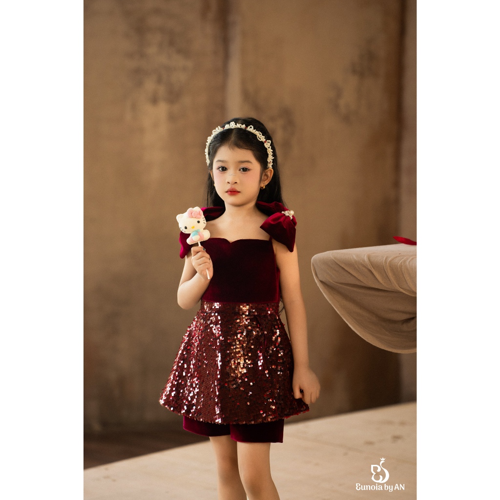 Jumpsuit sequin nơ đính vai màu đỏ - Thạch Anh - BST Xink Blink - Eunoia By An