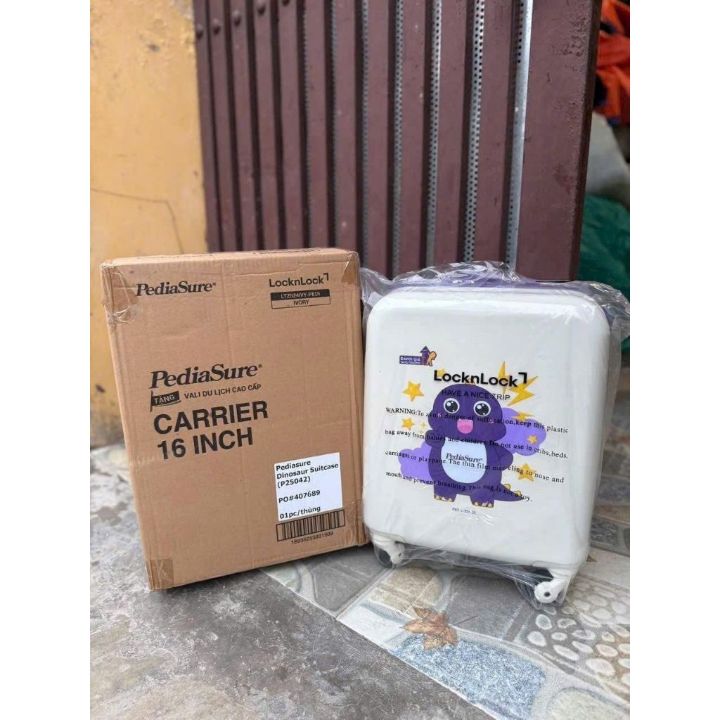 Vali cho bé hàng khuyến mãi Abbott grow và Pediasure