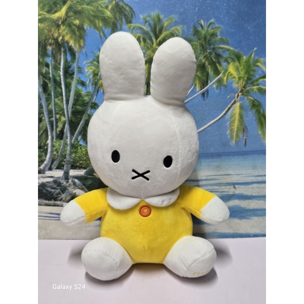 Gấu bông Thỏ Miffy chân thêu
