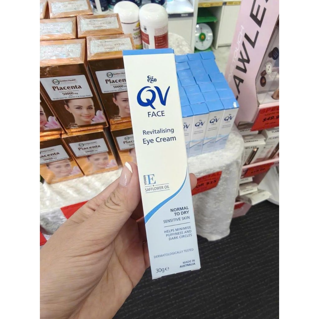 Hàng xách tay Úc date 2028 - Kem dưỡng mắt QV Face Revitalising Eye Cream 30g