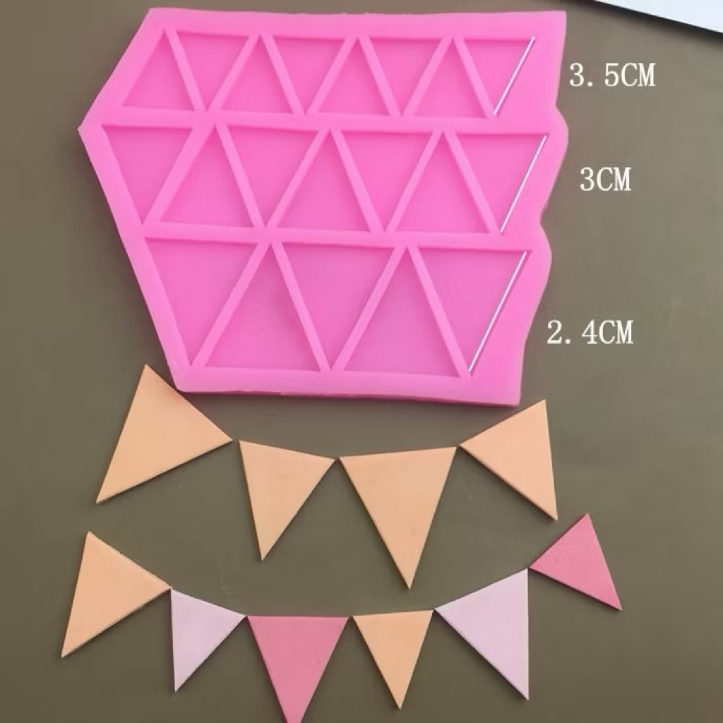 Khuôn silicon Khuôn tam giác vỉ 20 tam giác làm dây treo