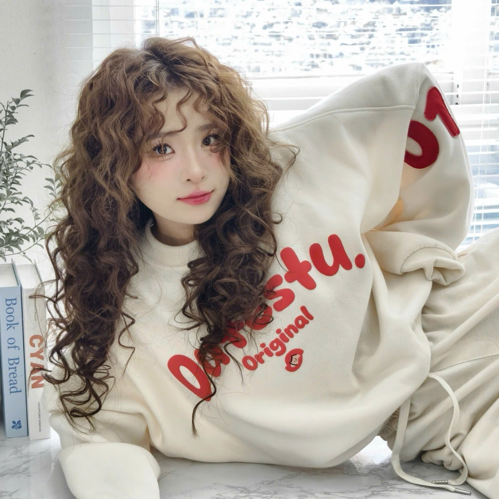 Áo cổ tròn sweater nữ Outerity vải nỉ, áo nỉ rộng in hình mèo dễ thương chất liệu nỉ bông 2025