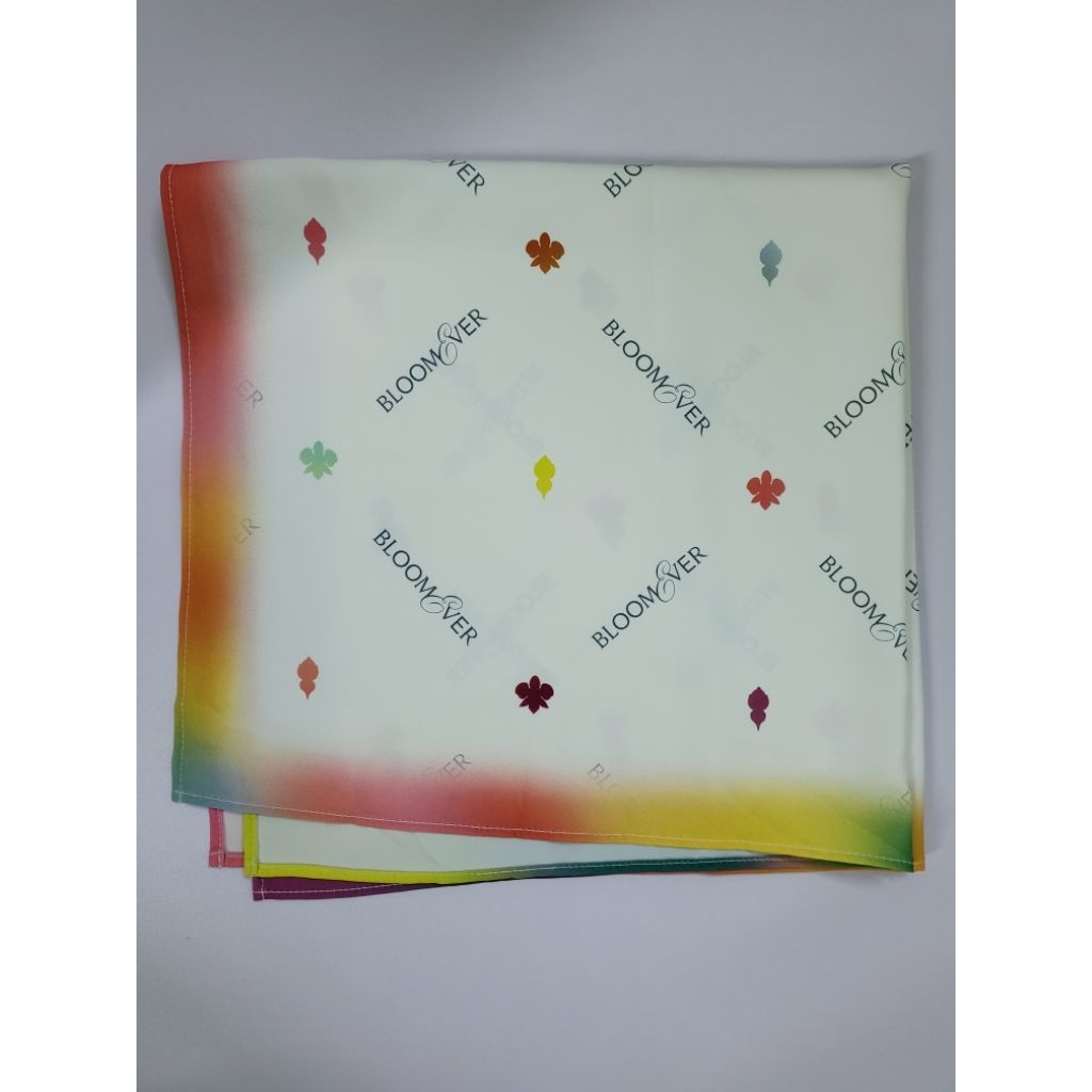 Khăn trong album Quang Hùng MasterD BLOOMEVER, Khăn BLOOMEVER, Khăn Quang Hùng MasterD
