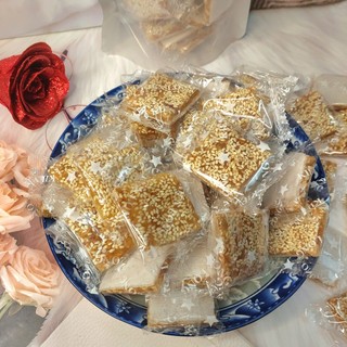 100g Kẹo Mè Xững Ép Bánh Tráng Ít ngọt ( Đặc Sản Bến Tre)