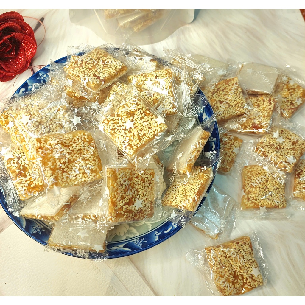 100g Kẹo Mè Xững Ép Bánh Tráng Ít ngọt ( Đặc Sản Bến Tre)