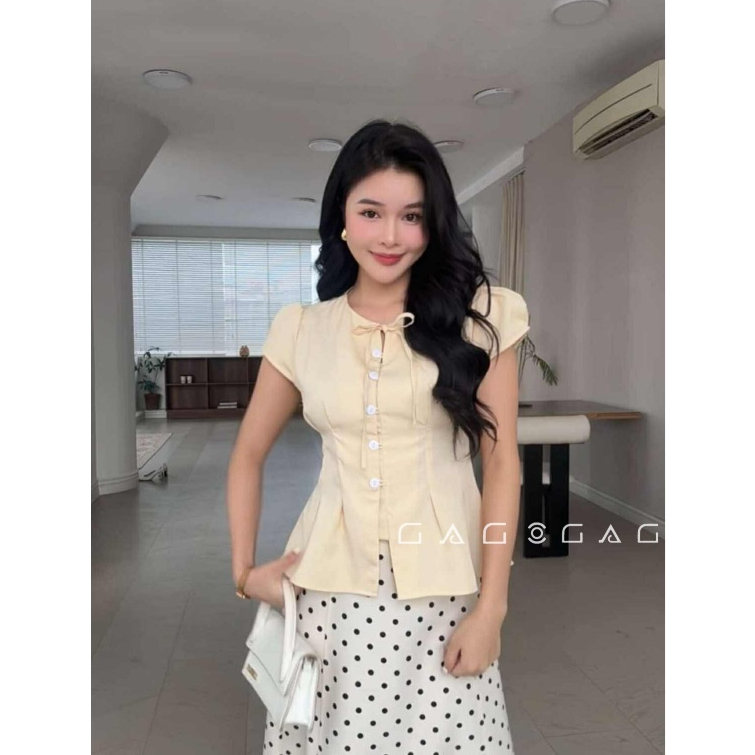 Áo Kiểu Nữ Chiết Eo GAGO BRAND Tôn Dáng Cổ Tròn Tay Ngắn Thiết Kế Có Nơ Trước Ngực