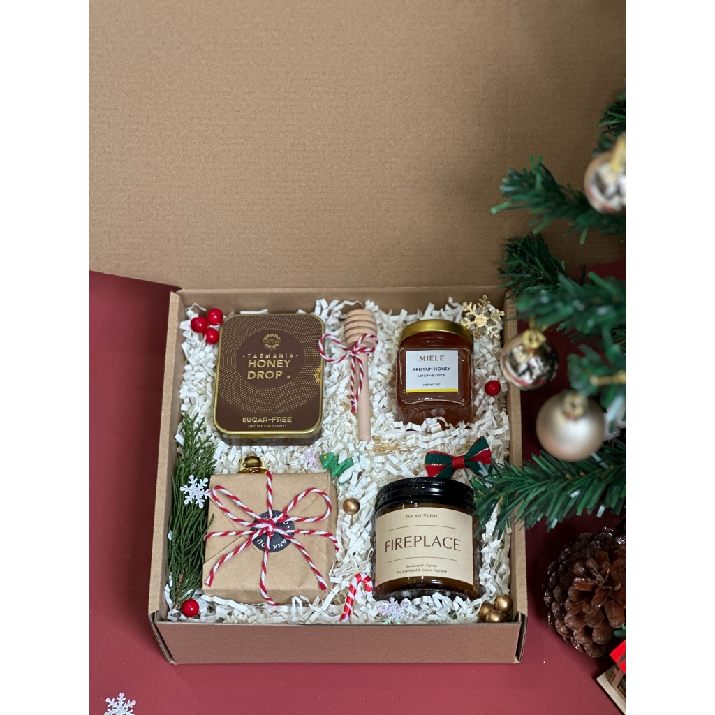[NEW] Comfort & Joy – Set quà thư giãn mùa Noel nến thơm, tắm dưỡng, mật ong - Dành tặng người thân 