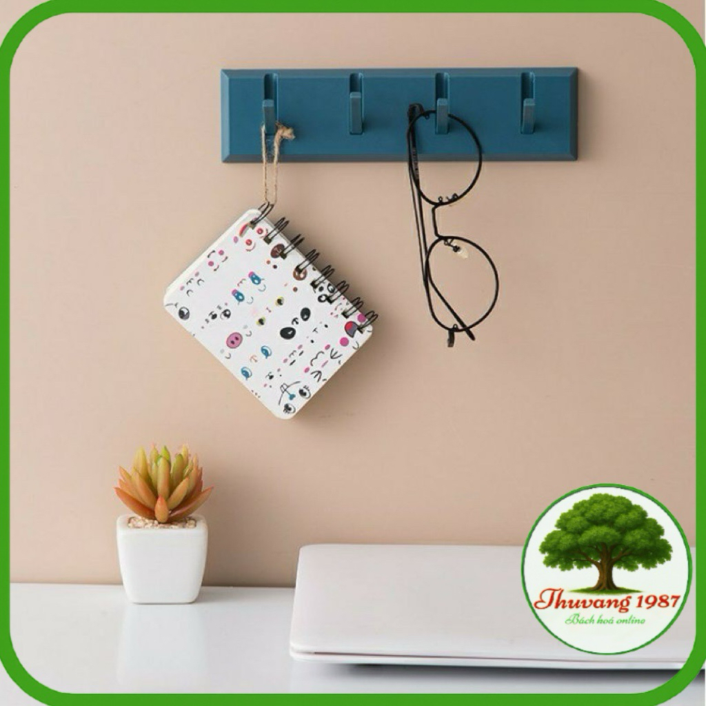 Thanh 4 móc dán tường đa năng tiện lợi