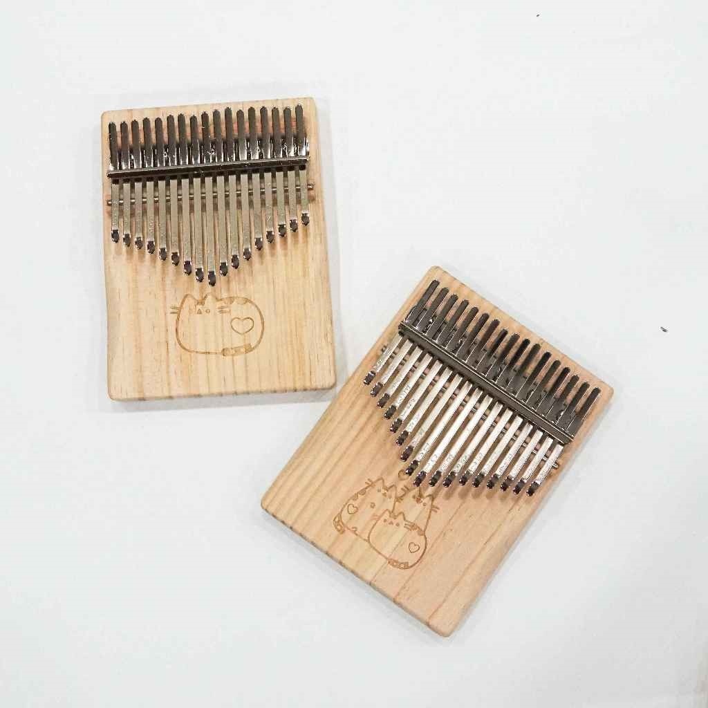 Đàn kalimba 17 phím màu đen hình chữ nhật gỗ nguyên khoi khắc chữ kalimba Guitar Phuc Chau, cho bạn mói tập choi