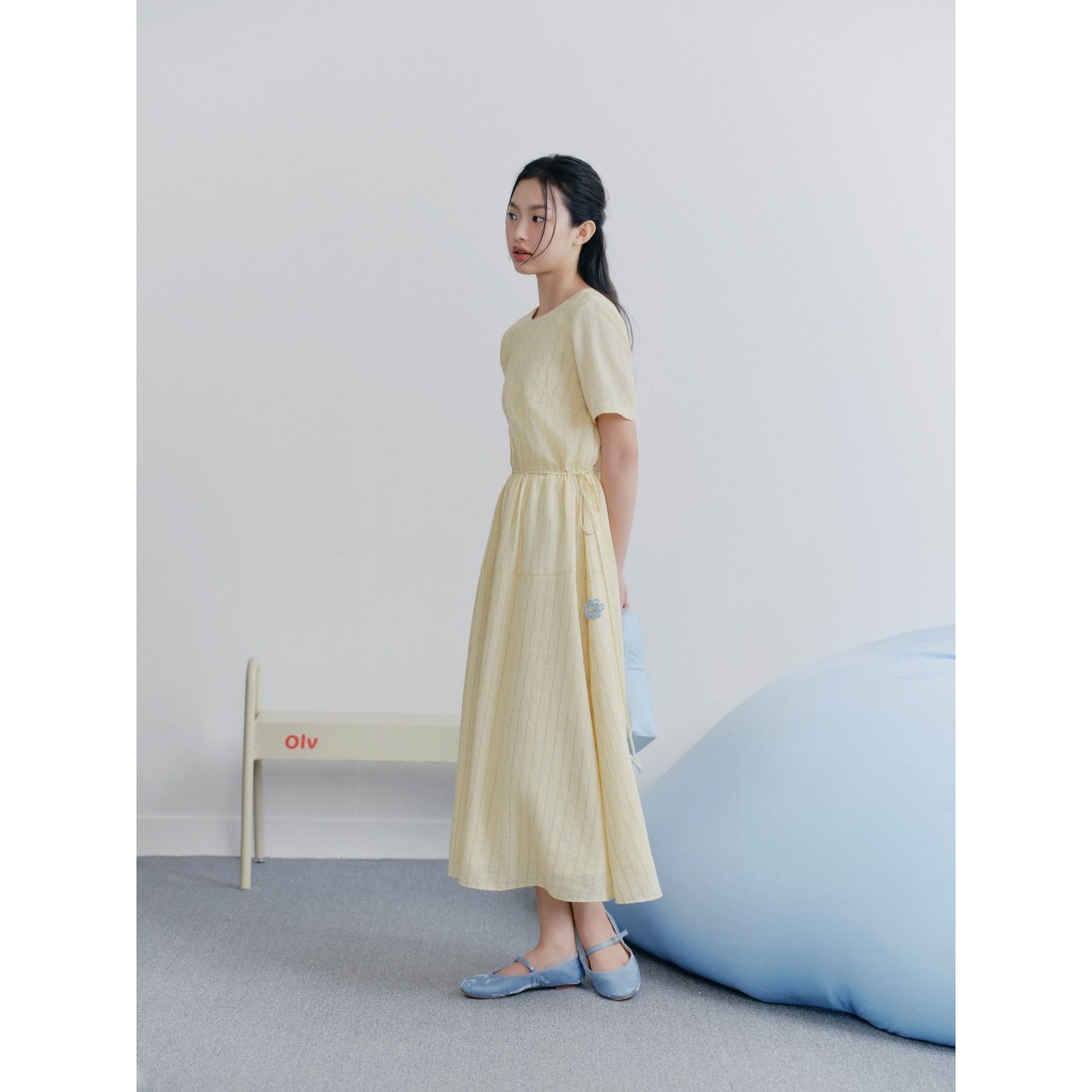 Đầm suông thêu dáng dài eo có dây rút Butter Striped Midi Embro Dress phù hợp mọi dịp OLV | BigBuy360 - bigbuy360.vn