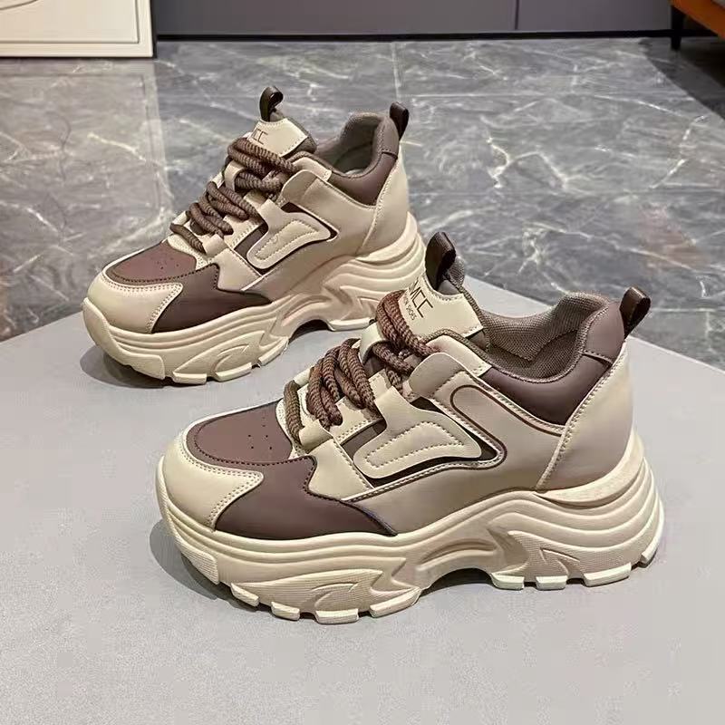 Top 8 Mẫu Giày Thời Trang Nữ 2025 Đẹp Mê Ly, Update Ngay Kẻo Lỡ!