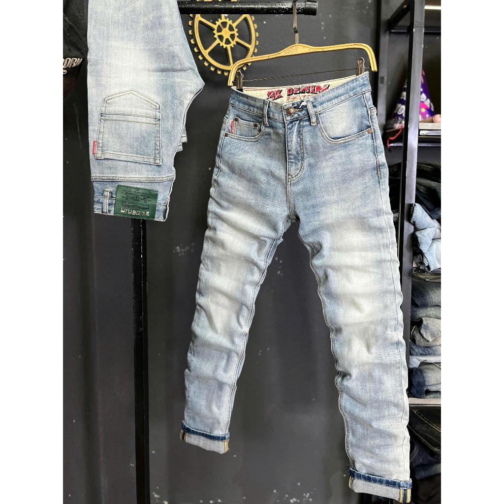 [3K DENIM Jean Denim Guangzhou-K2258]Quần Jean Nam Dài Màu Xanh Bạc In 3K Denim Chữ Đỏ Chất Denim J3