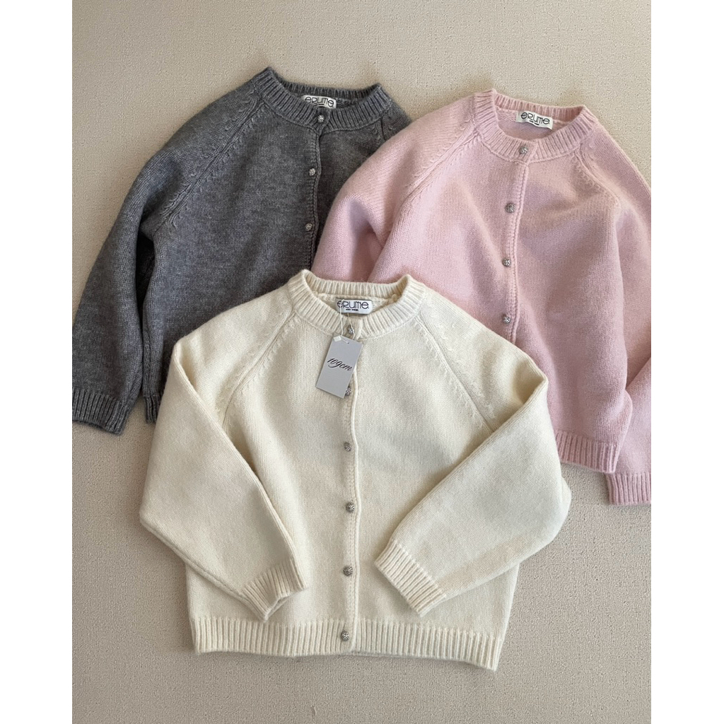 𝟏𝟎𝟗𝐜𝐦 Áo len trơn cúc mạ cổ tròn form rộng ERUME