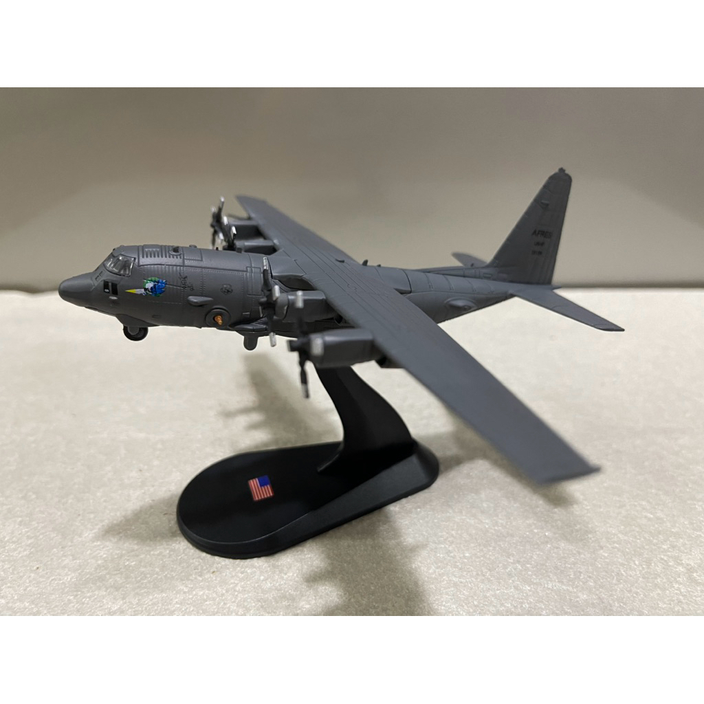 Mô hình máy bay AC-130U Spooky II Gunship tỷ lệ 1:200