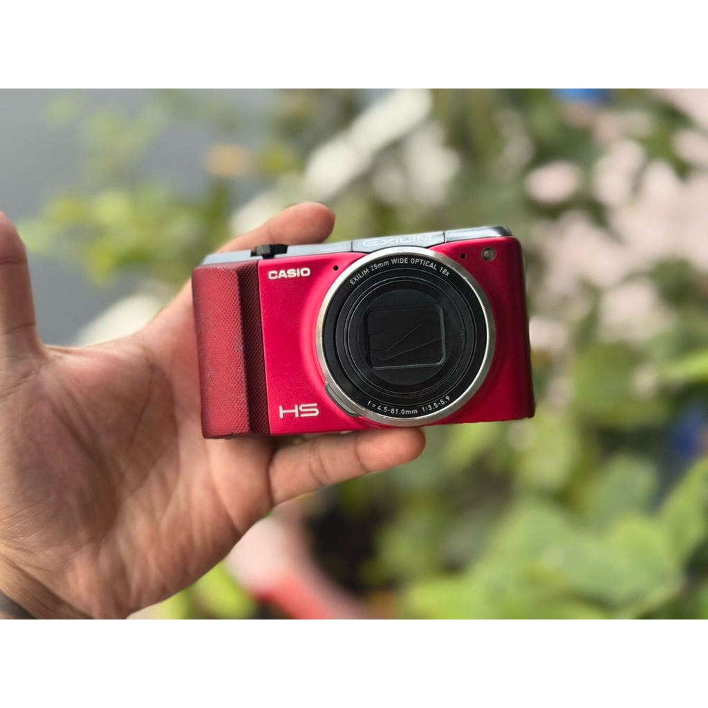 Máy ảnh kỹ thuật số compact du lịch Casio Exilim ZR800 - Màu ảnh mịn, trong trẻo - TẶNG KÈM PIN - SẠ