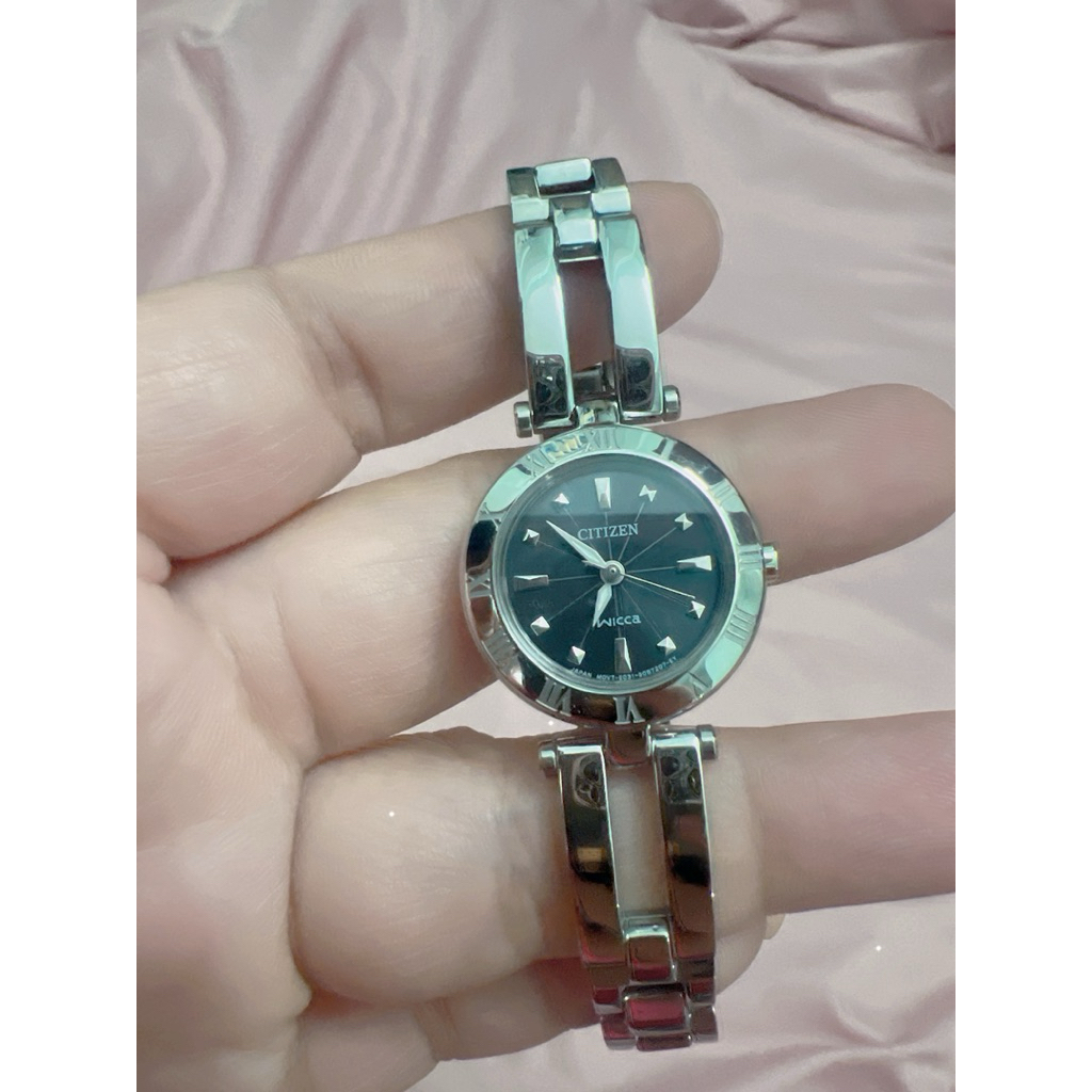đồng hồ nữ hiệu citizen Wicca solar