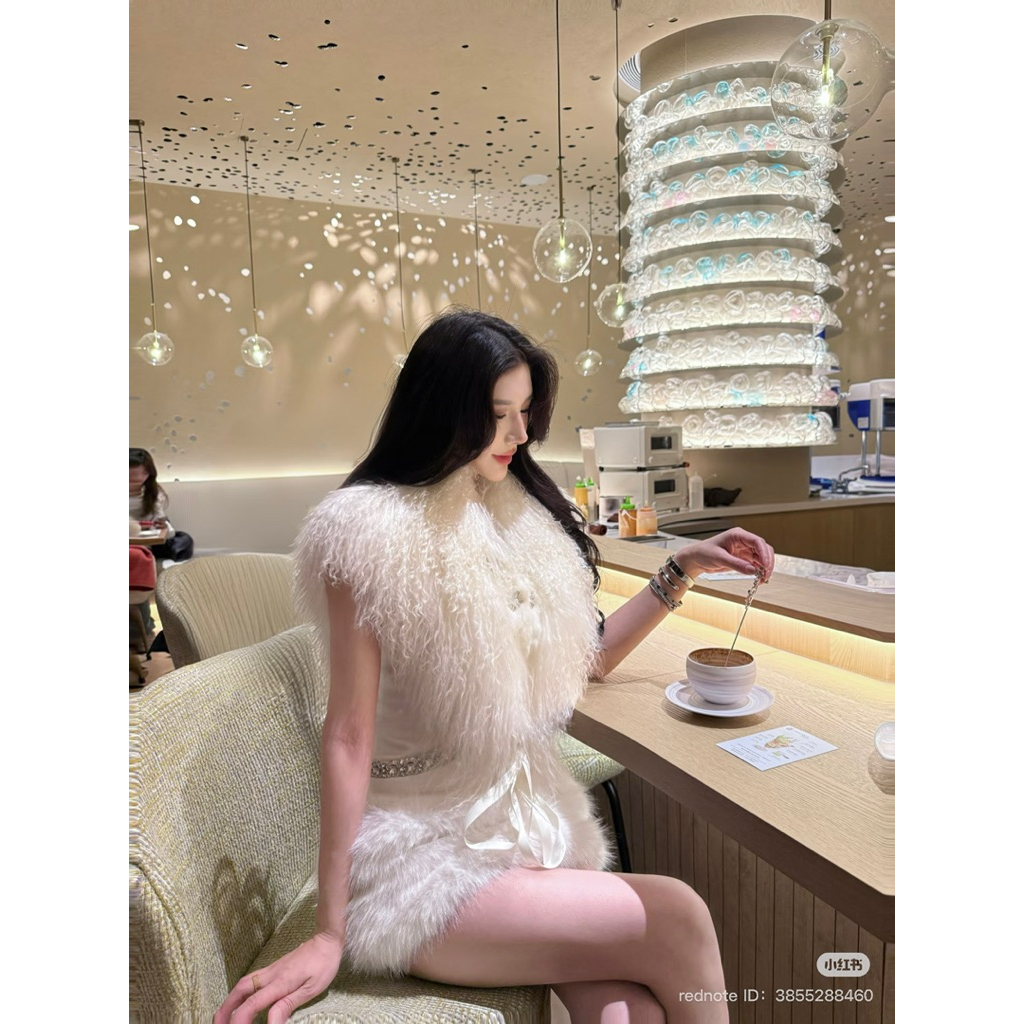 [Order] Đầm Sheer Luck Sable Satin áo khoác lông