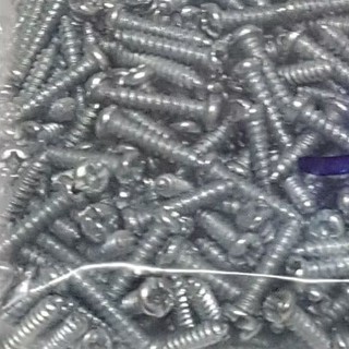 VÍT DÙ XOẮN XI 2LY×1CM×1.000 CON