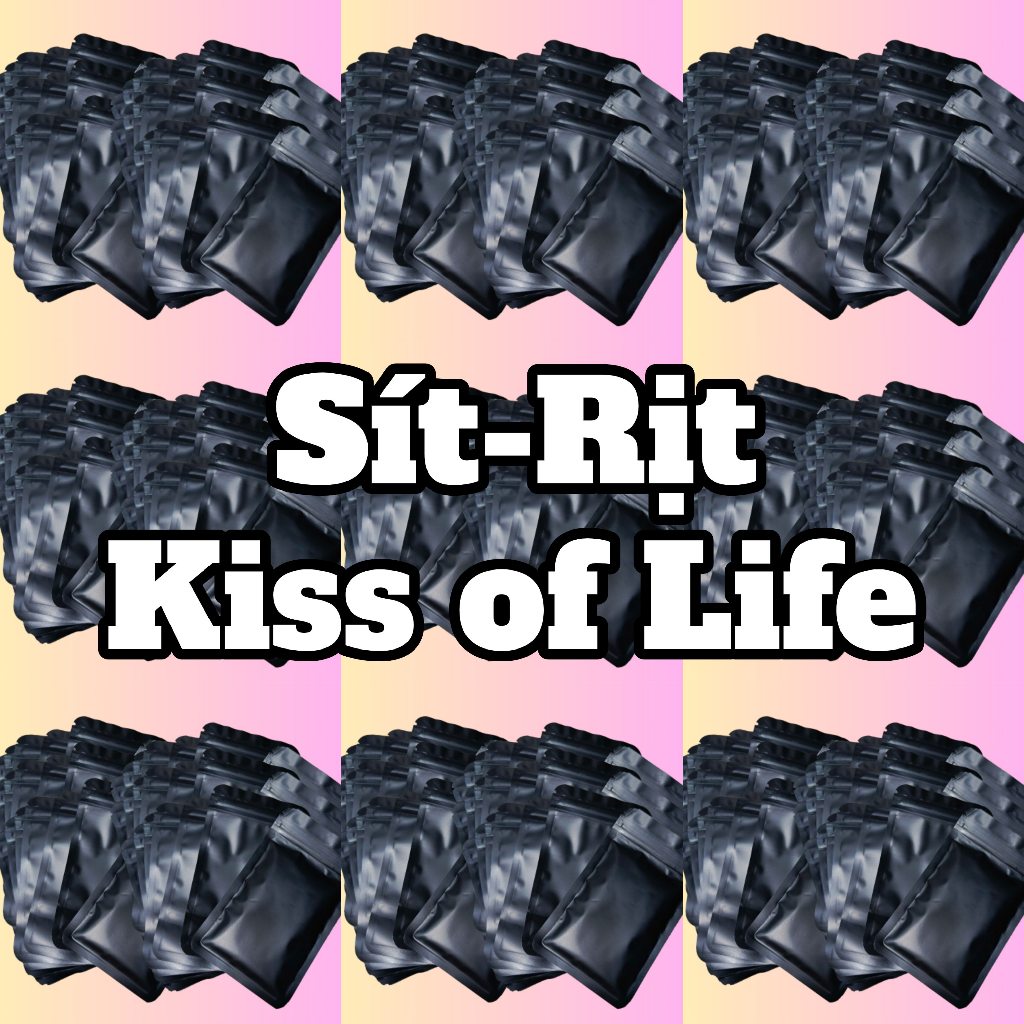 Sít-rịt 4 card bo góc Kiss of Life