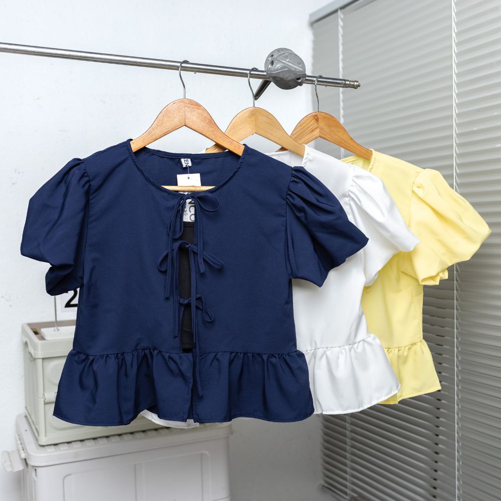 (Tặng kèm áo quây)Áo babydoll dáng ngắn , Áo croptop tay phồng thắt nơ tặng kèm áo hai dây trong MA209 | BigBuy360 - bigbuy360.vn