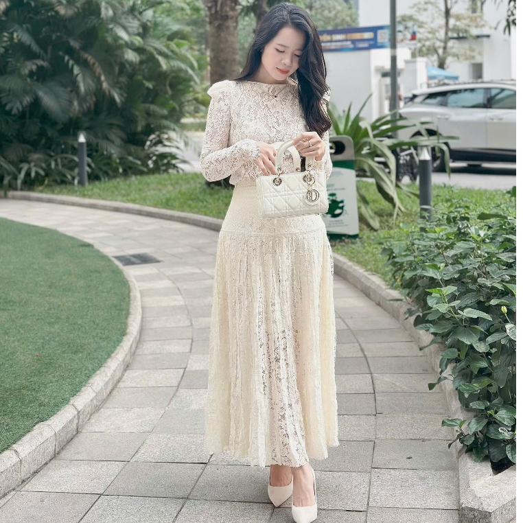 Sét Ren Dài Tay Chân Váy Dập Ly Dáng Dài Tiểu Thư Xinh Màu Be ,Trắng ( Hàng Có Sẵn ảnh chính chủ sho