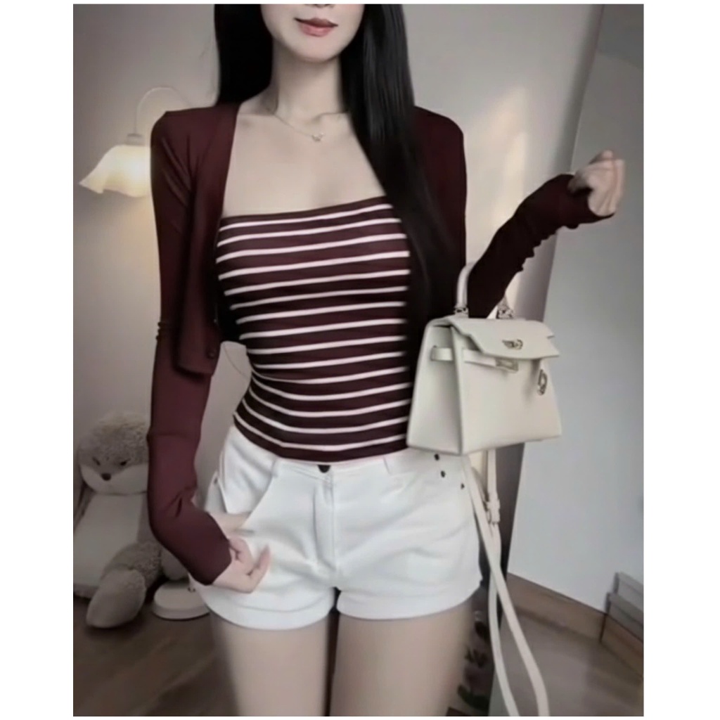 Set Áo Khoác Croptop Cotton Phối Cúc Tay Dài Mix Áo Ống Sọc Ngang | BigBuy360 - bigbuy360.vn