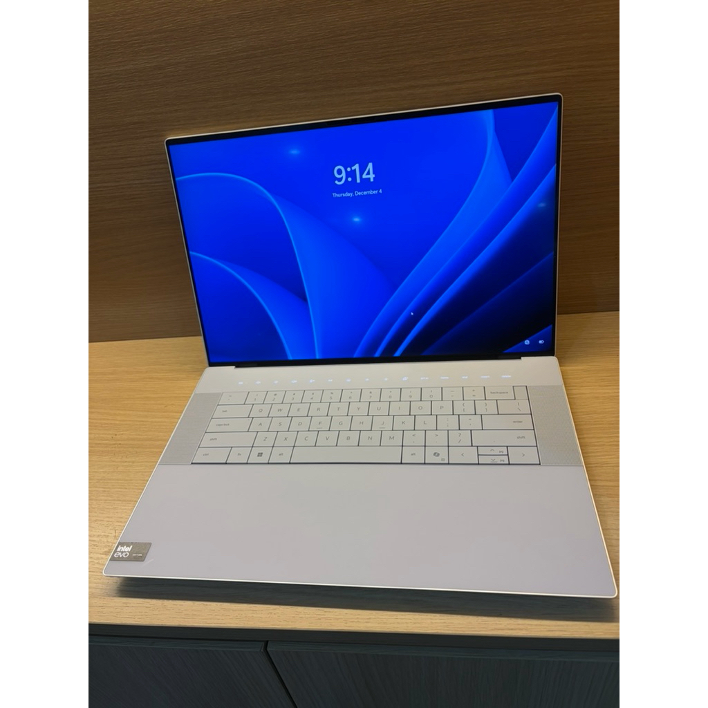 Dell XPS 16 9640 / Core Ultra 7 155H / RTX 4050/ 16GB /1TB SSD / 16.3″ FHD+ 120HZ 99,9%