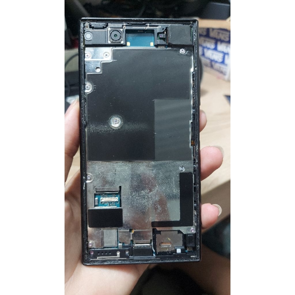 xác sống sony xz1 701so nghe gọi ok không màn, hỏng cam sau [đọc mô tả]