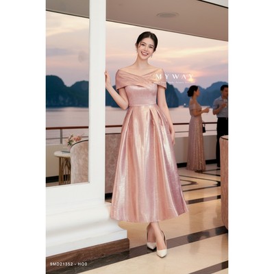 Đầm Nhung Đỏ Nữ Dự Tiệc MY WAY Trễ Vai Dáng Xoè Sang Trọng 9MD21352