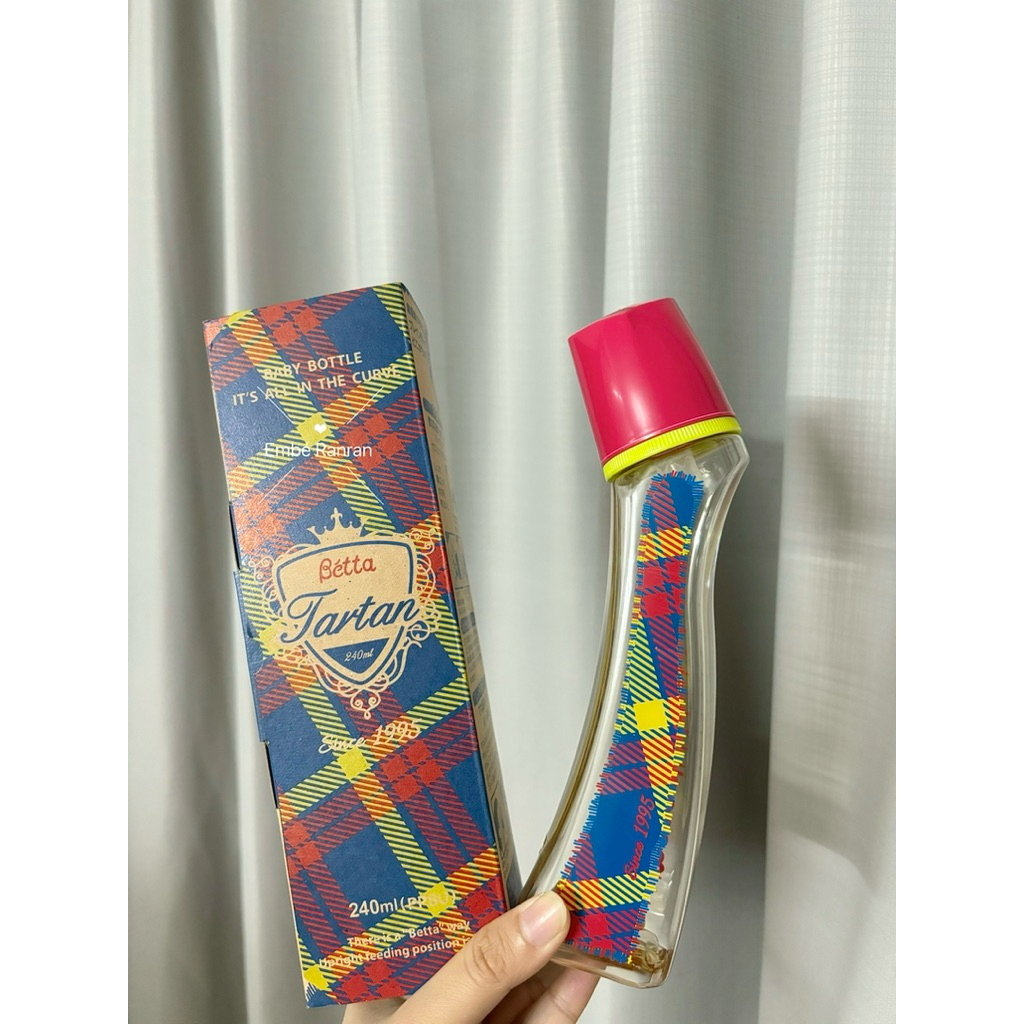 [HÀNG SALE CÓ CẠ BOX] Bình sữa betta tarzan đỏ 240ml NEWFULLBOX