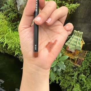 Chì màu Multitask dùng trong makeup Morphe