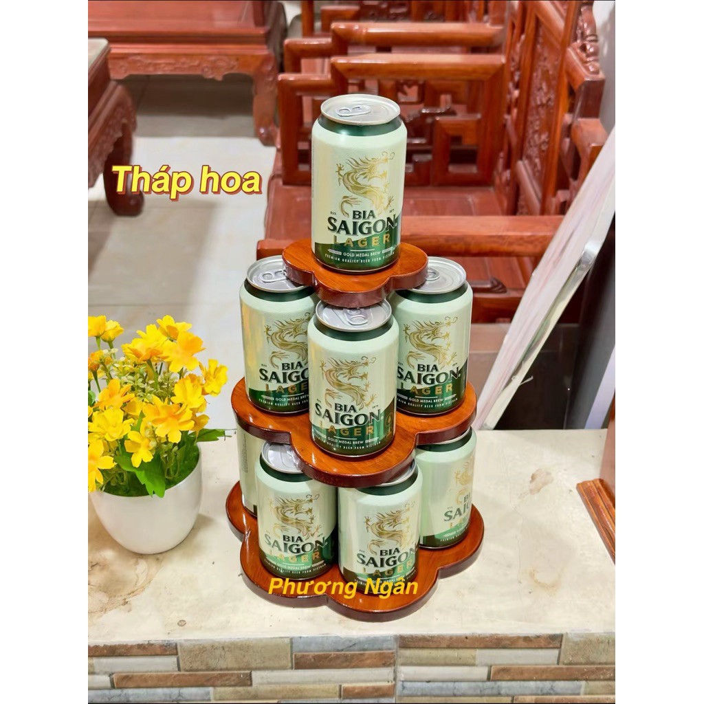 Tháp bày bia nước ngọt,tháp giả gỗ 3 tầng trưng bày ngày Tết ban thờ Gia Tiên , Thần Tài phủ bóng hàng dày đẹp ( Gỉa gỗ)