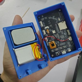 Vỏ xiaozhi ai box dùng cho mạch màn 2.8inch, thiết kế và in 3d dễ lắp đặt, có lựa chọn kèm pin cho anh em về lắp