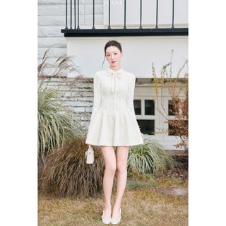  Đầm ren kem xoè cổ sen nơ lụa cúc bọc - Thương hiệu Flane 