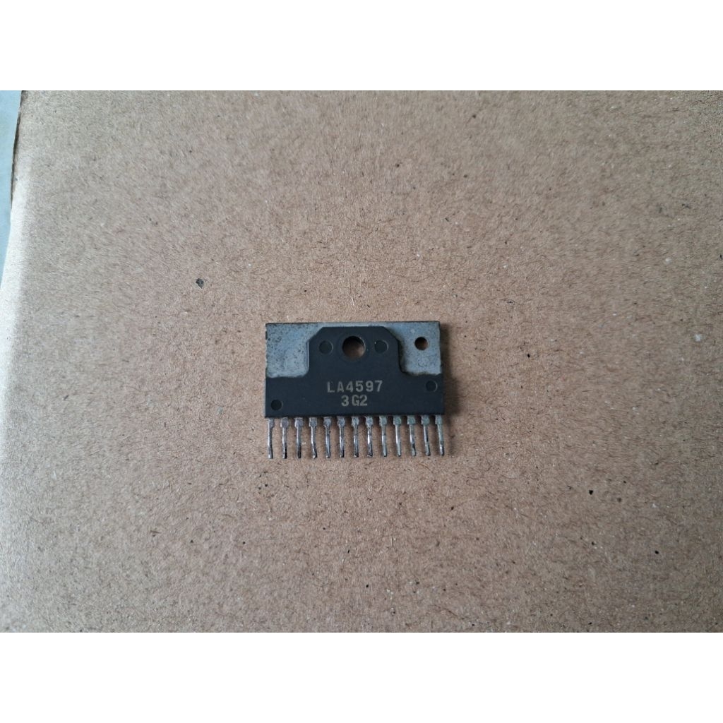 LA4597 IC CÔNG SUẤT ÂM THANH