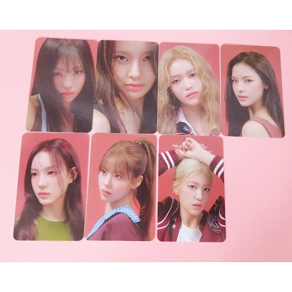 Card bo góc của nhóm nhạc nữ IZNA (Card off chính hãng)