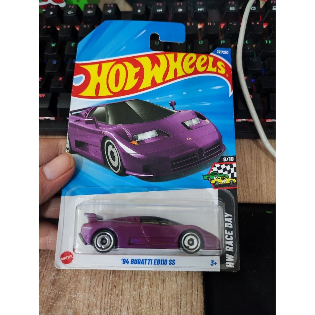 Xe hot wheels mô hình 94 bugatti eb110 ss tím