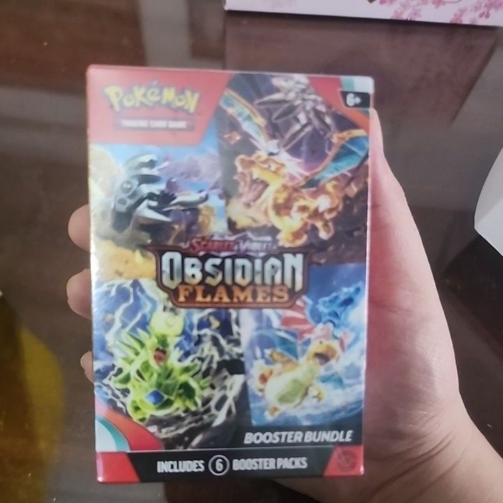 [CHÍNH HÃNG] [Tiếng anh] VIOLET AND SCARLET OBSIDIAN FLAMES BOOSTER BUNDLE