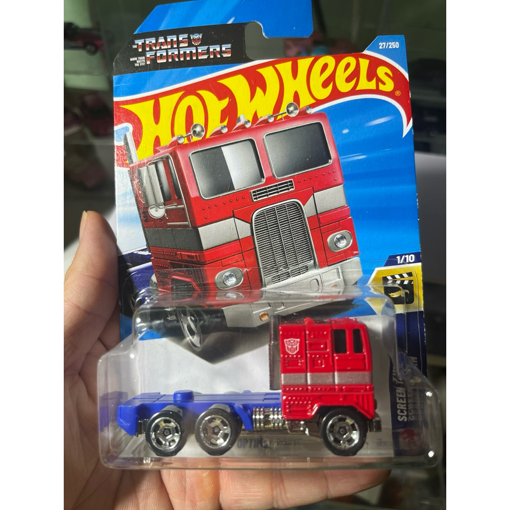 Xe Hot Wheels Optimus Prime (2026)